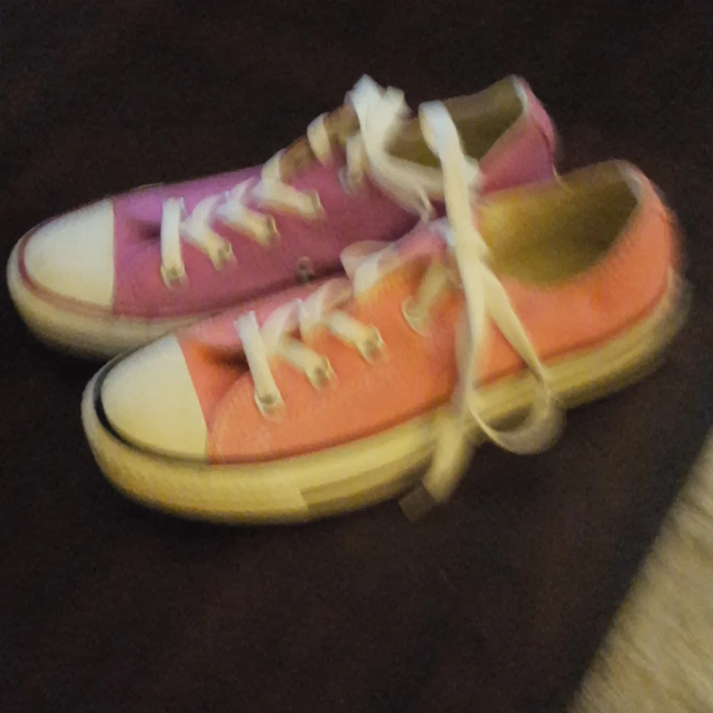Converse All Star Chuck Taylor mismatch NEW pink rose Size 6 Left  5.5 Right NEW - Picture 3 of 8